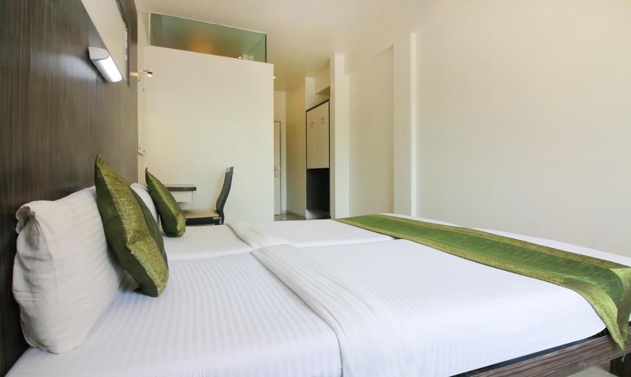 Treebo Trend Golden Nest Otel Thane Dış mekan fotoğraf