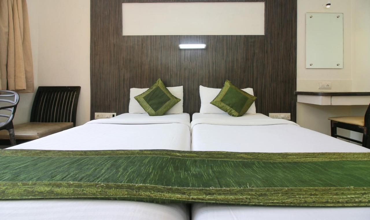 Treebo Trend Golden Nest Otel Thane Dış mekan fotoğraf