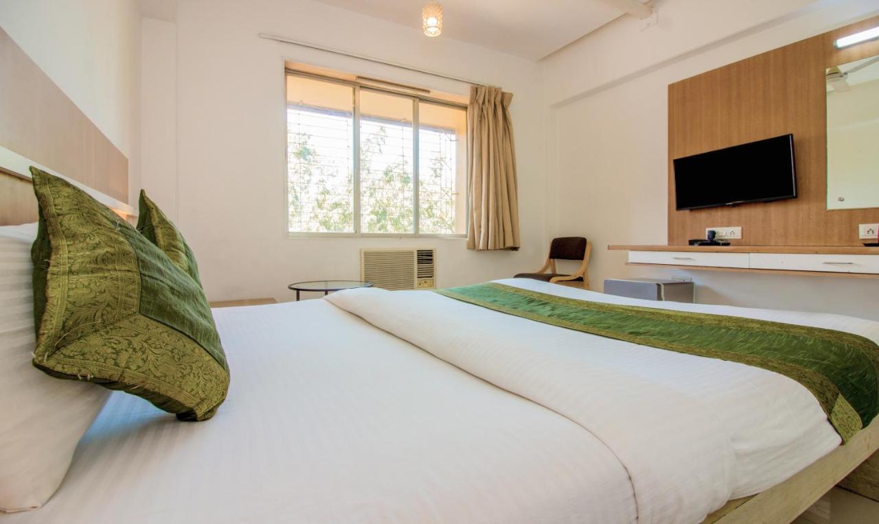 Treebo Trend Golden Nest Otel Thane Dış mekan fotoğraf